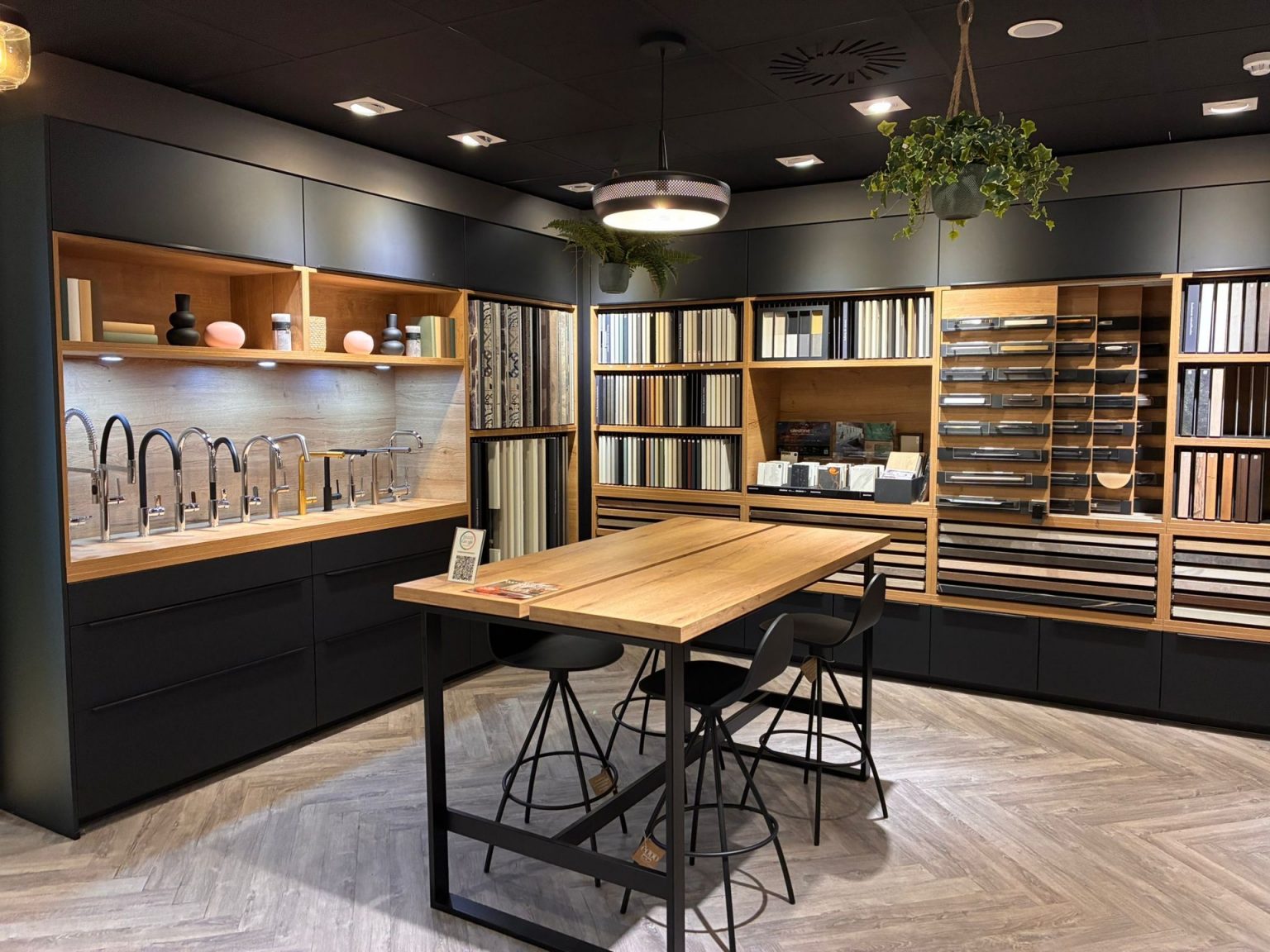 WhatsApp Image 2025-12-17 at 13.42.10